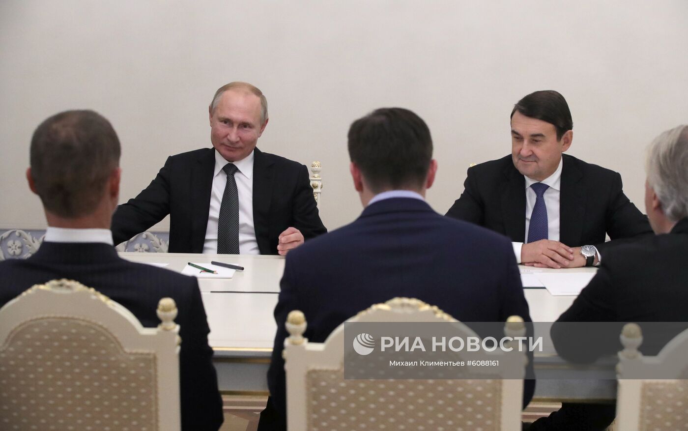 Рабочая поездка президента РФ В. Путина в Санкт-Петербург