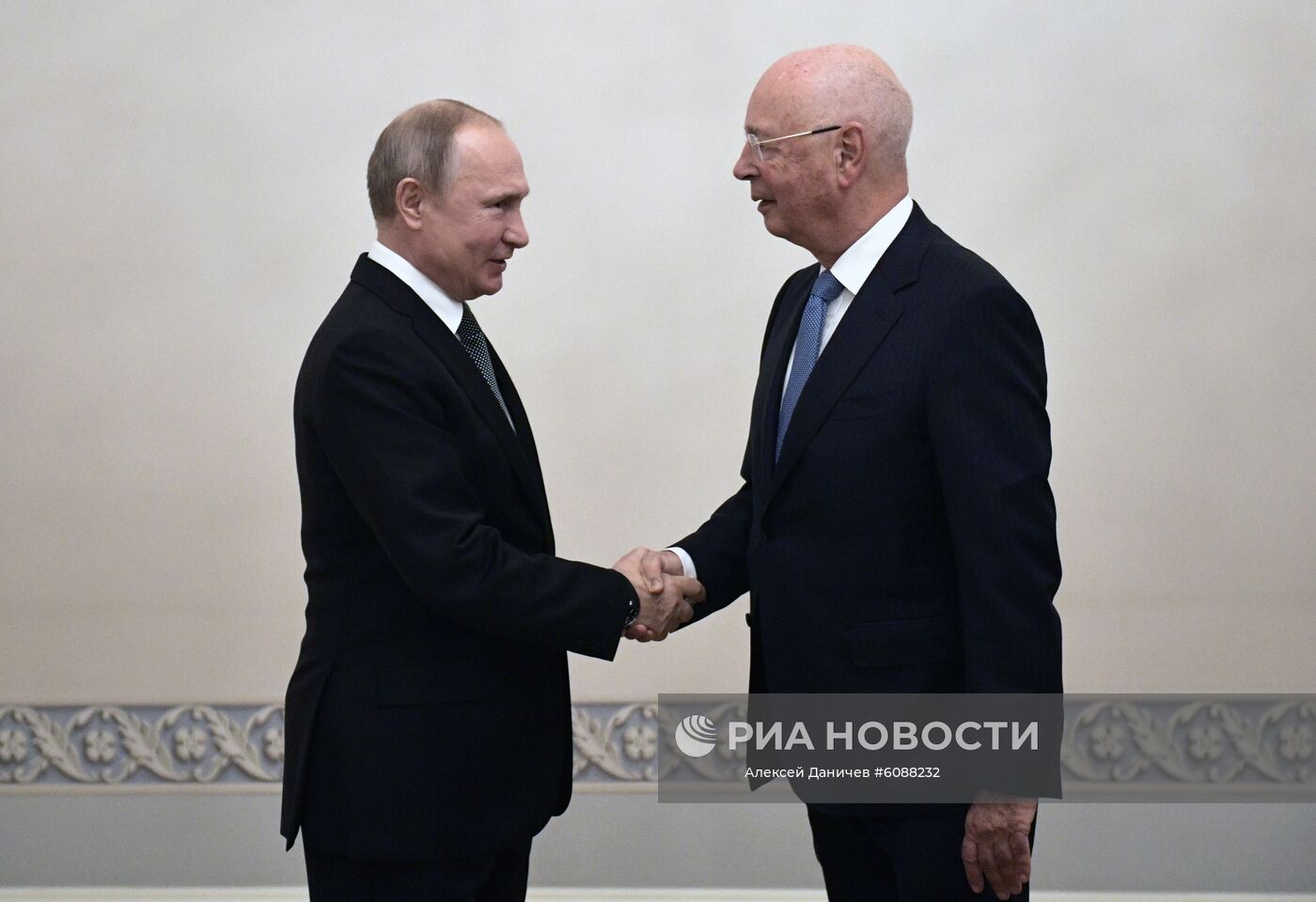 Рабочая поездка президента РФ В. Путина в Санкт-Петербург