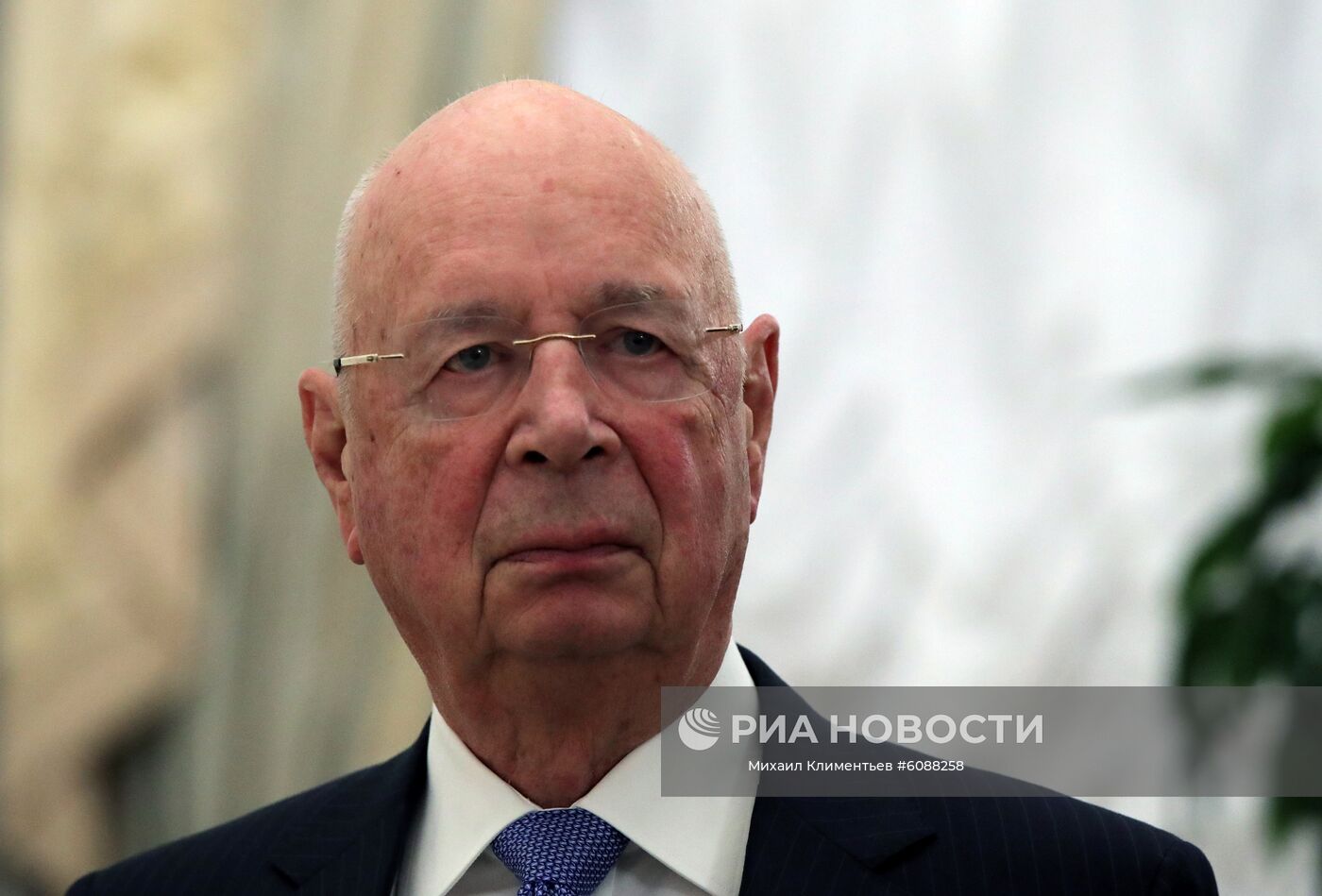 Рабочая поездка президента РФ В. Путина в Санкт-Петербург