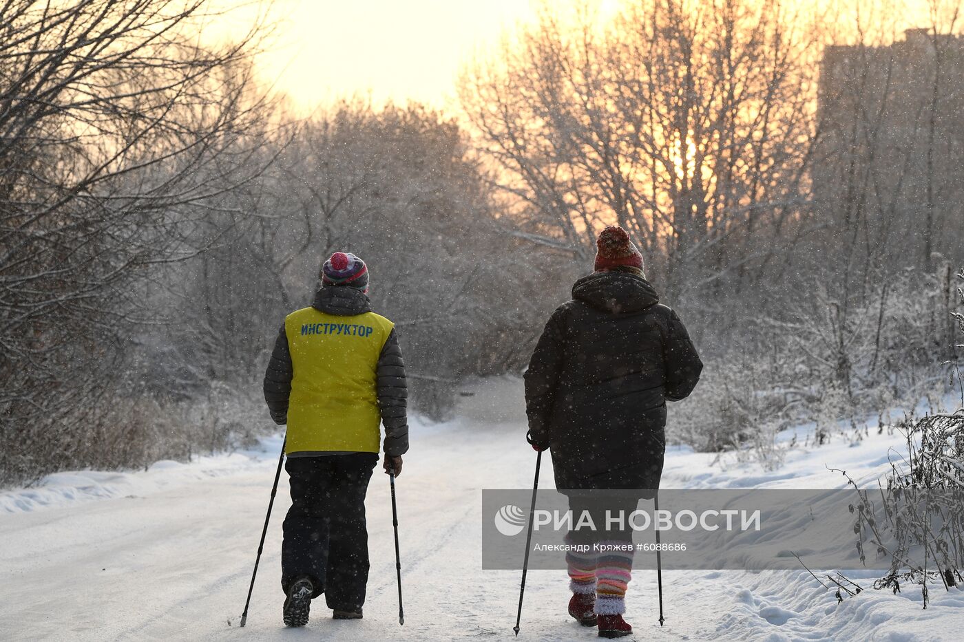Занятия скандинавской ходьбой в Новосибирске 