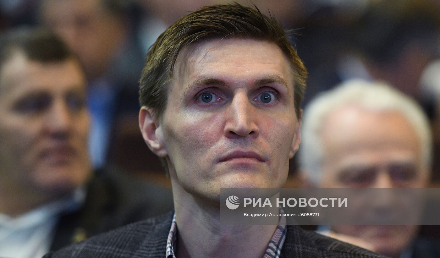 Ежегодное Олимпийское собрание