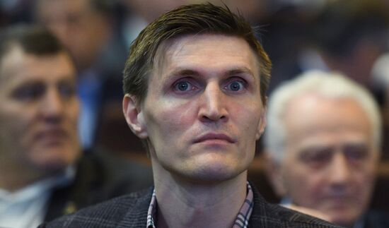 Ежегодное Олимпийское собрание