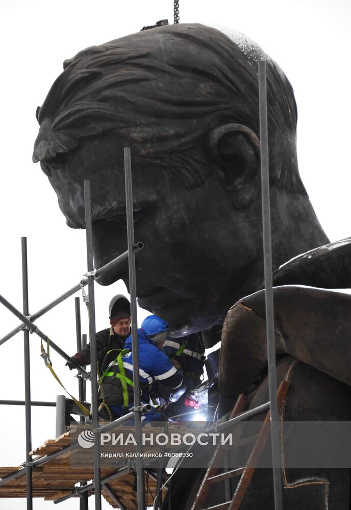 Строительство Ржевского мемориала Советскому солдату 