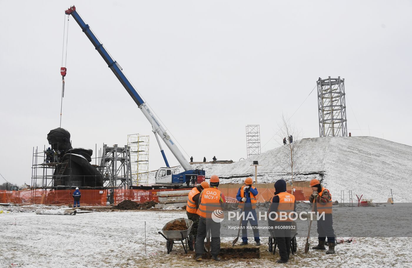 Строительство Ржевского мемориала Советскому солдату 