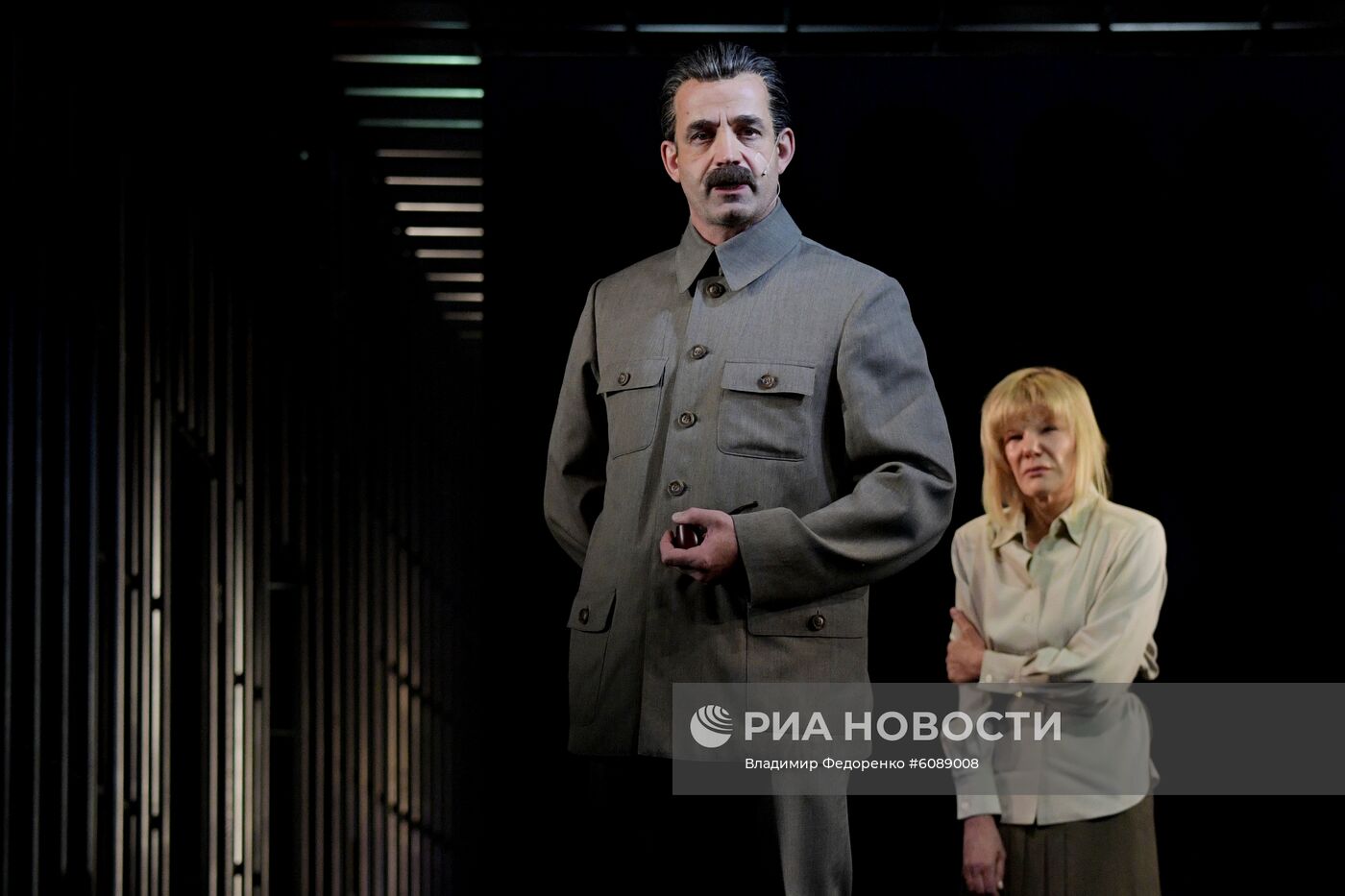 Показ премьерного спектакля "Капкан" в театре "Ленком"