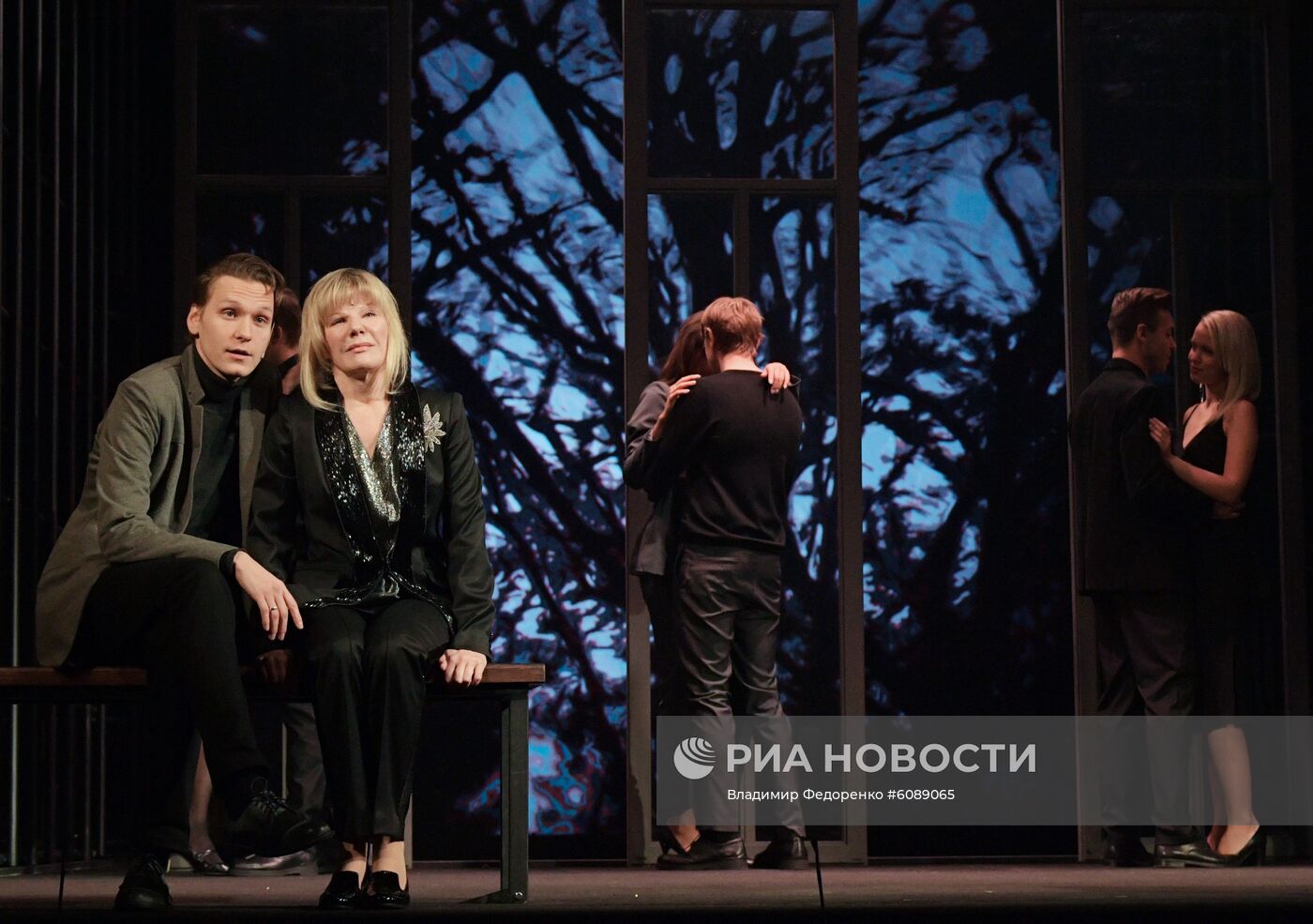 Показ премьерного спектакля "Капкан" в театре "Ленком"