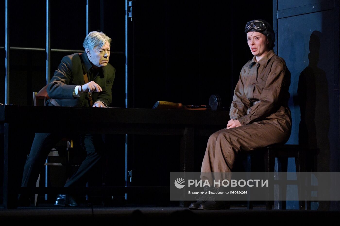 Показ премьерного спектакля "Капкан" в театре "Ленком"