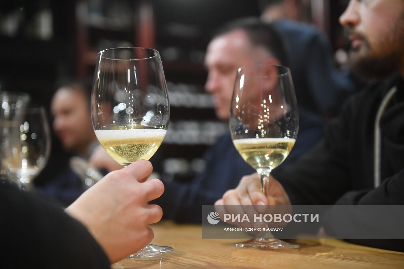 Дегустация российских вин в винотеке Vino Birra Bar в Москве