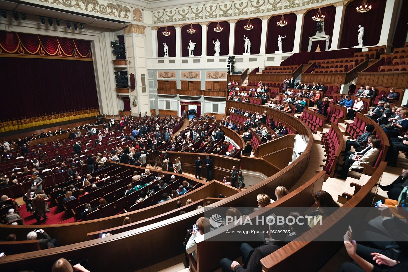 Открытие большого зала в Новосибирском театре оперы и балета