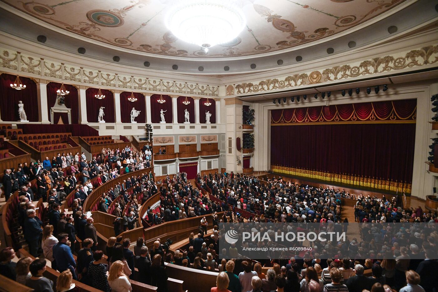 Открытие большого зала в Новосибирском театре оперы и балета