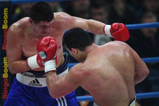 Бокс. Бой А. Емельяненко и М. Кокляева