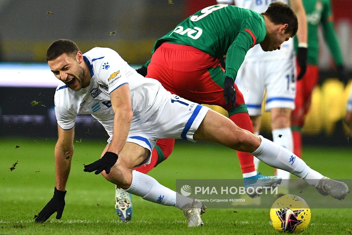 Футбол. РПЛ. Матч "Локомотив" - "Динамо"