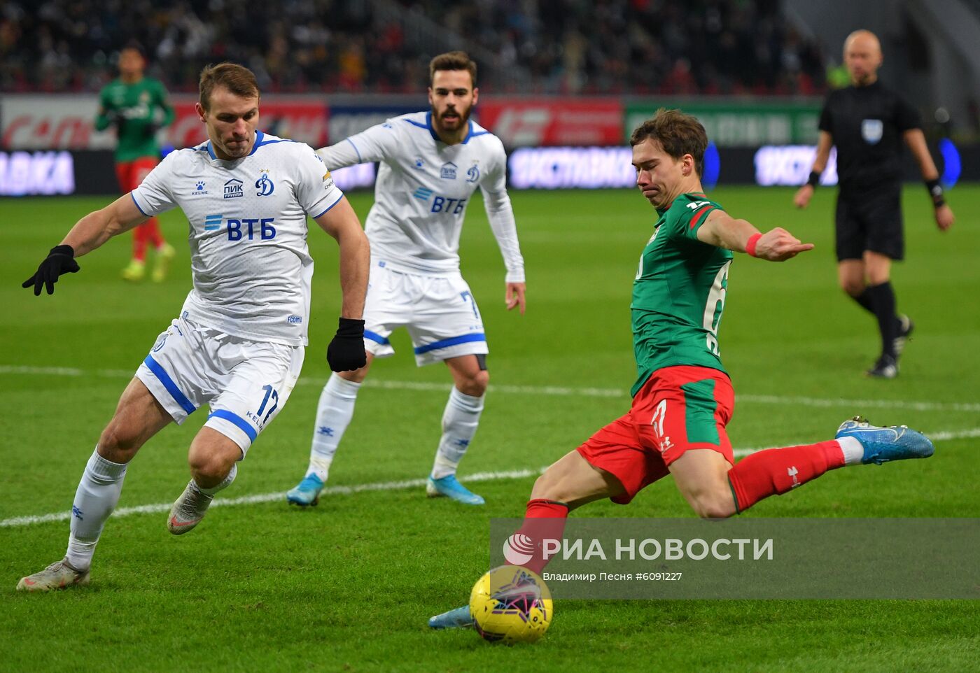 Футбол. РПЛ. Матч "Локомотив" - "Динамо"