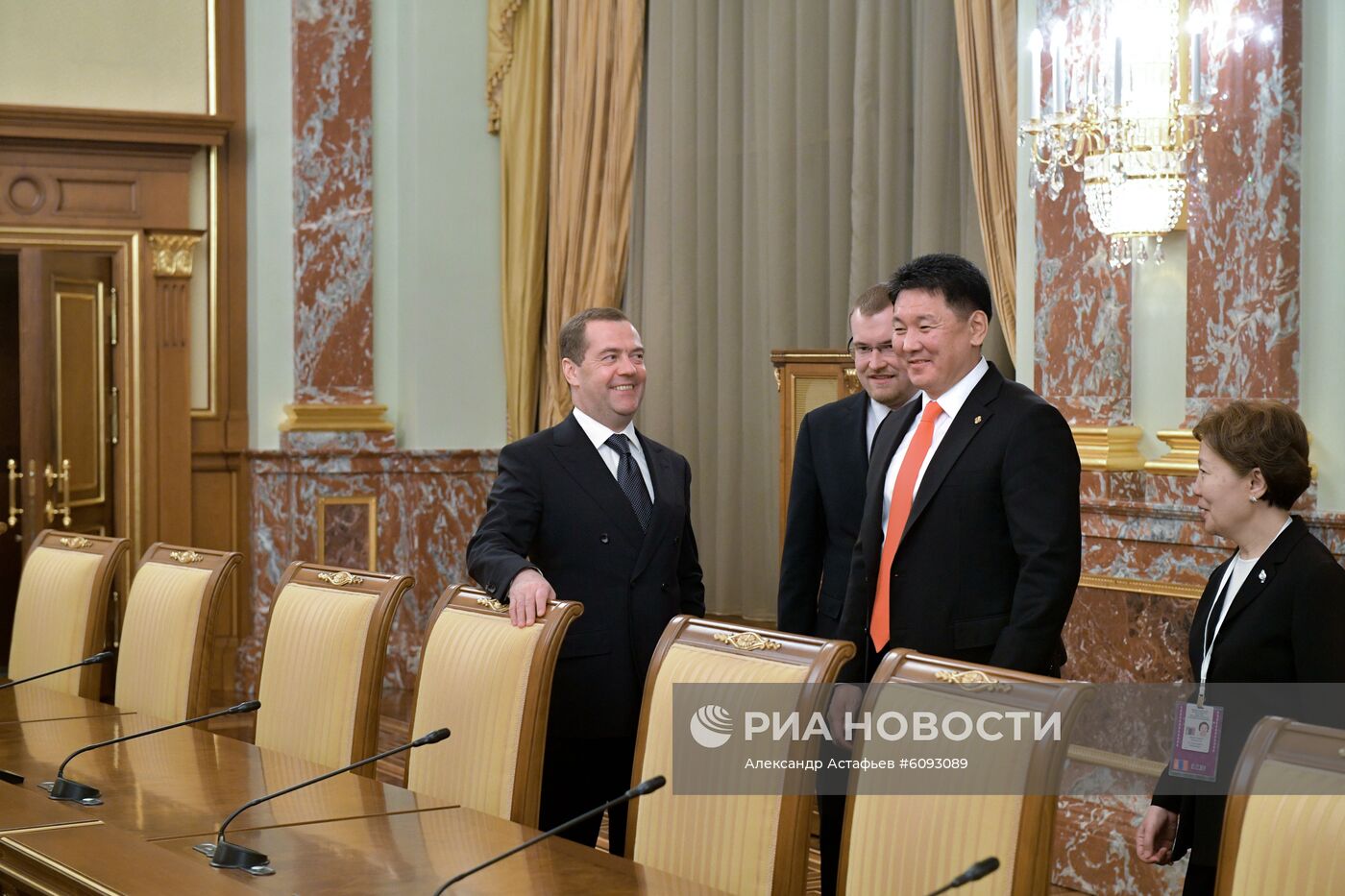 Премьер-министр РФ Д. Медведев встретился с премьер-министром Монголии У. Хурэлсухом