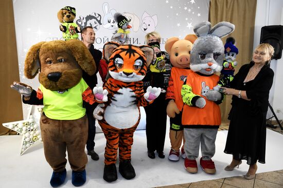 Презентация коллекции одежды "Спокойной ночи, малыши!" от IGOR GULYAEV