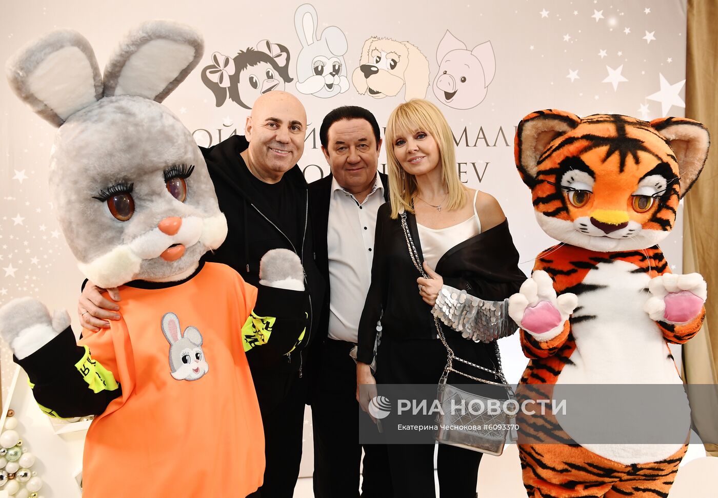 Презентация коллекции одежды "Спокойной ночи, малыши!" от IGOR GULYAEV