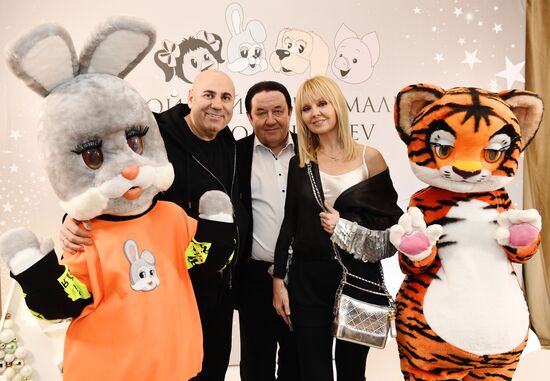 Презентация коллекции одежды "Спокойной ночи, малыши!" от IGOR GULYAEV