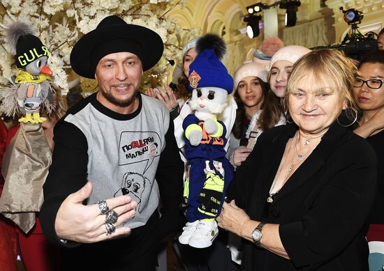 Презентация коллекции одежды "Спокойной ночи, малыши!" от IGOR GULYAEV