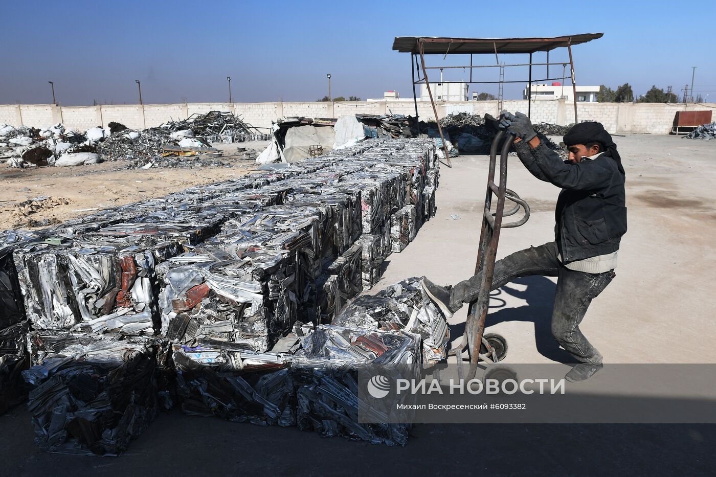 Производство алюминия на частном заводе вблизи Дамаска