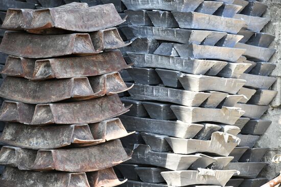 Производство алюминия на частном заводе вблизи Дамаска