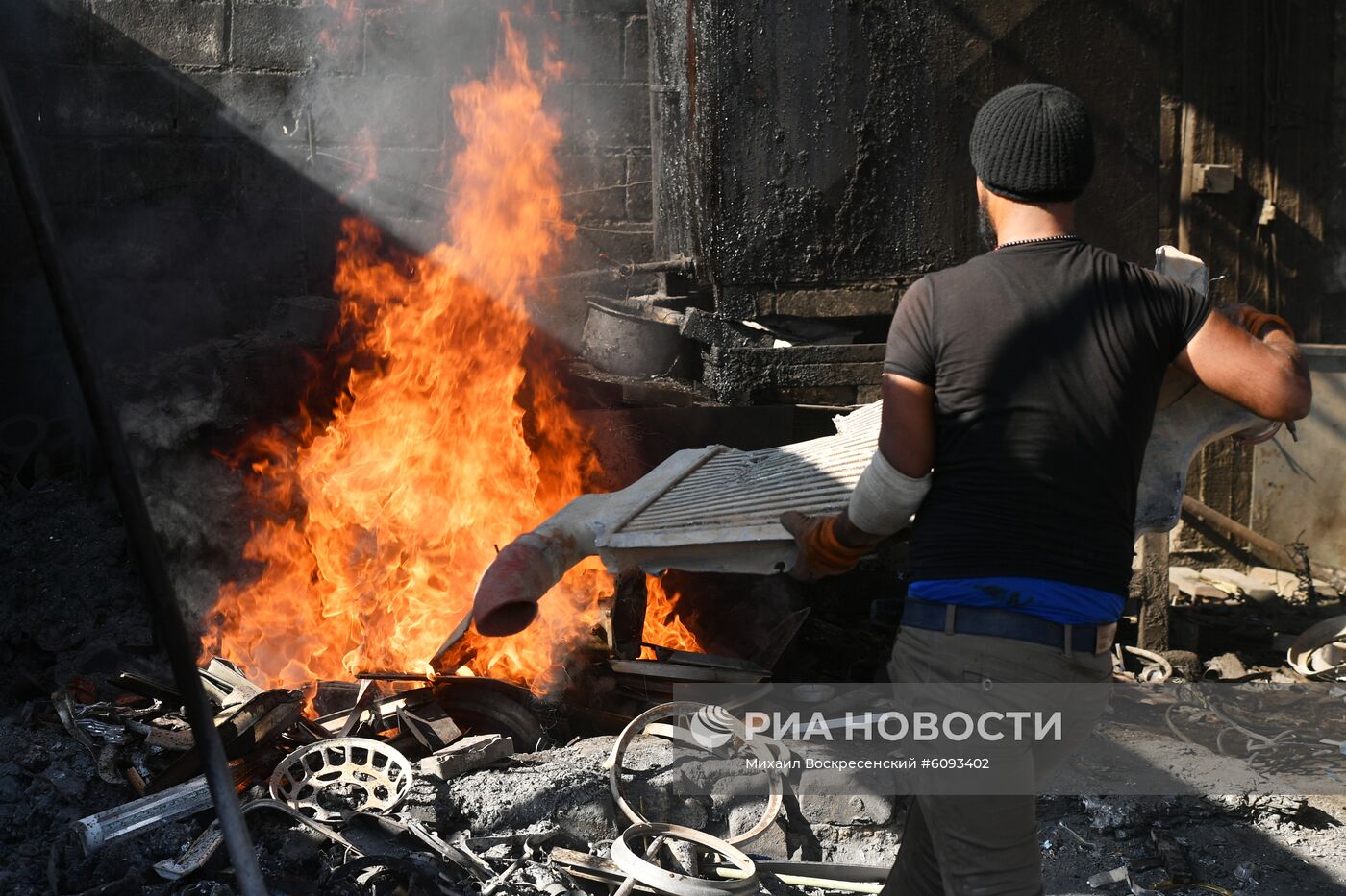Производство алюминия на частном заводе вблизи Дамаска