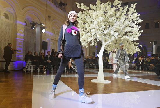 Презентация коллекции одежды "Спокойной ночи, малыши!" от IGOR GULYAEV