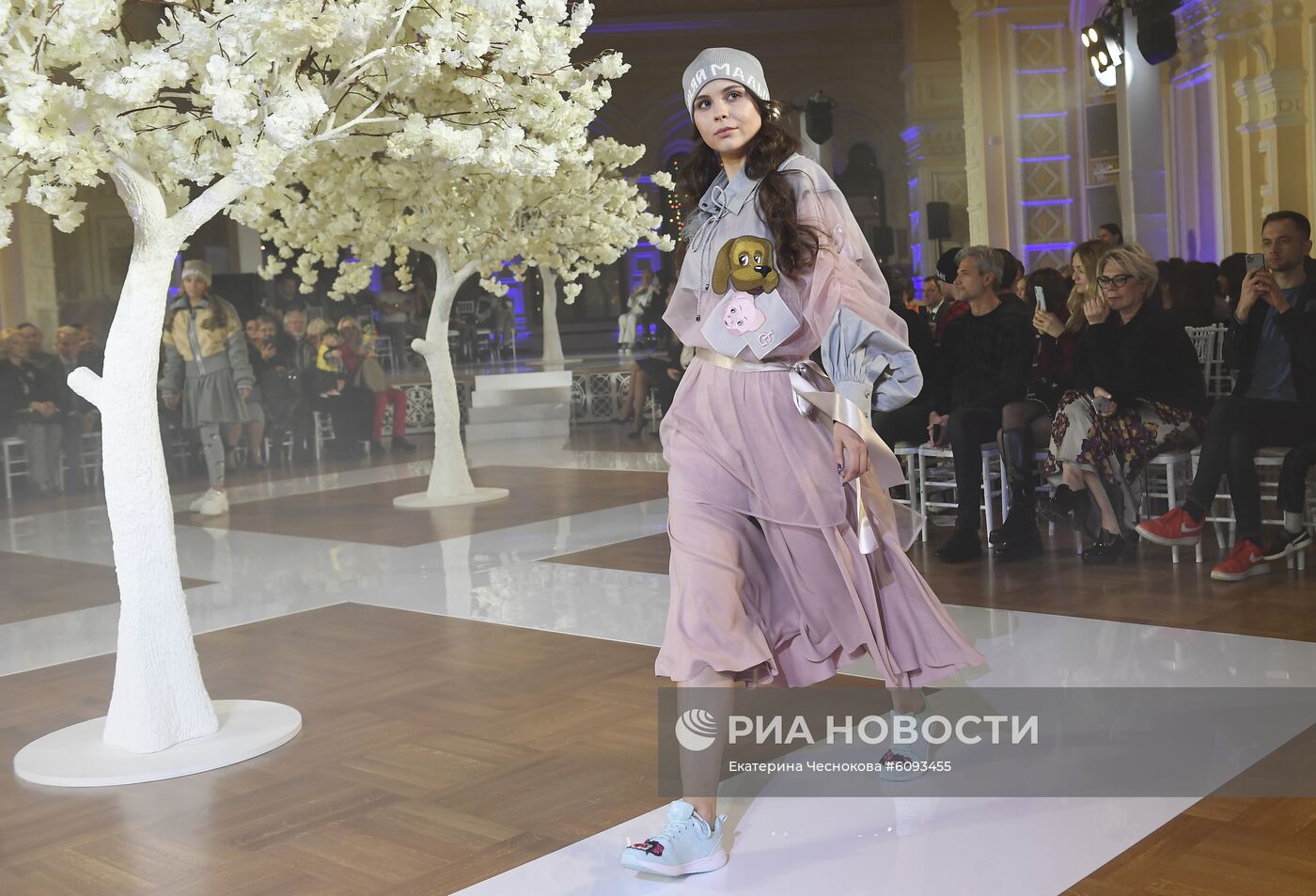 Презентация коллекции одежды "Спокойной ночи, малыши!" от IGOR GULYAEV