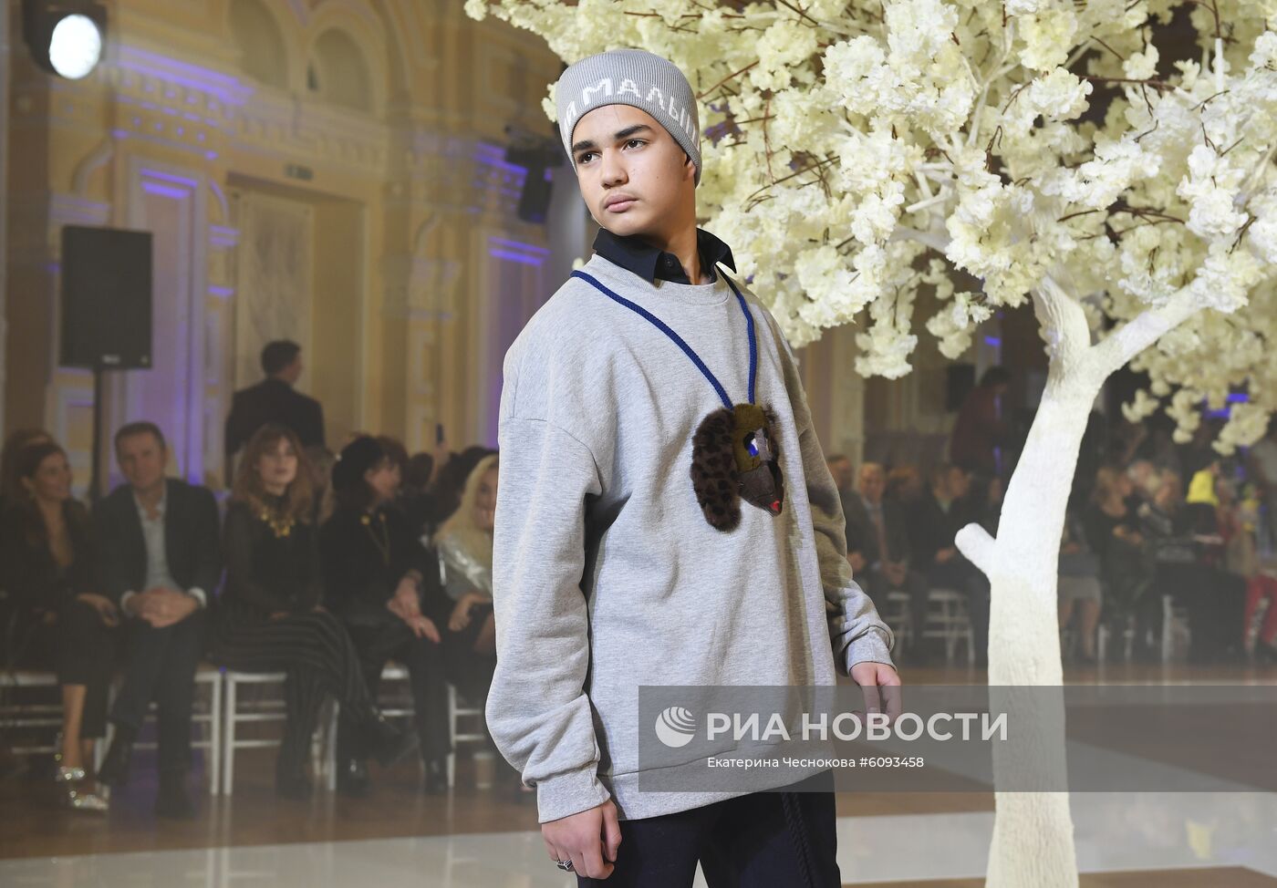 Презентация коллекции одежды "Спокойной ночи, малыши!" от IGOR GULYAEV