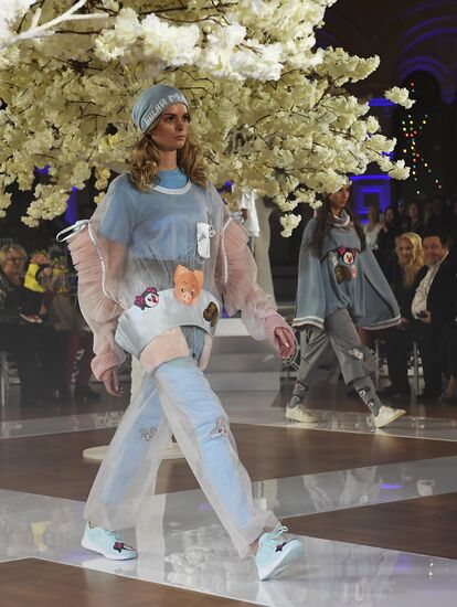 Презентация коллекции одежды "Спокойной ночи, малыши!" от IGOR GULYAEV