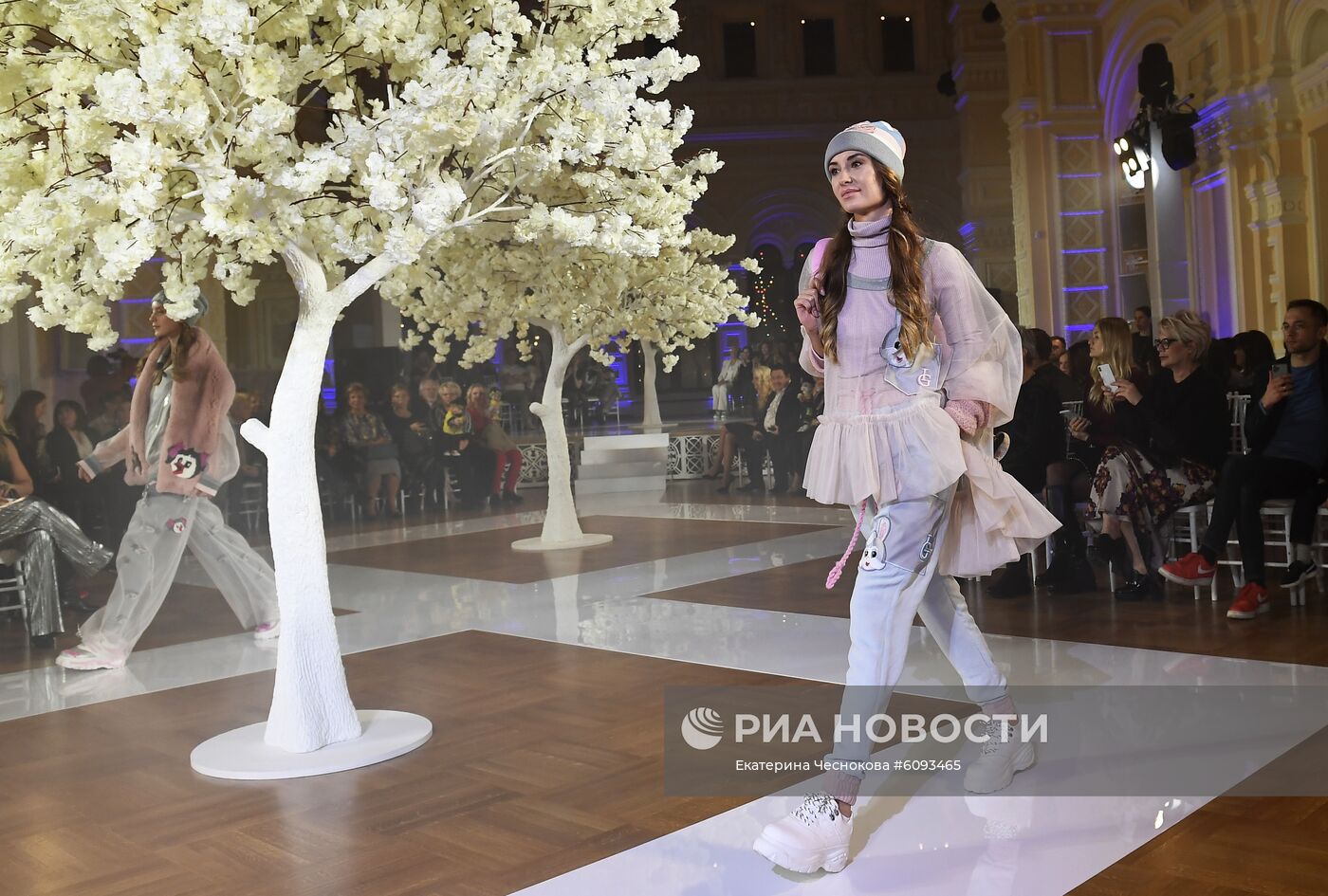 Презентация коллекции одежды "Спокойной ночи, малыши!" от IGOR GULYAEV