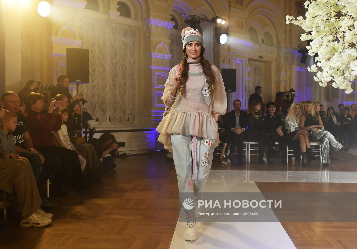 Презентация коллекции одежды "Спокойной ночи, малыши!" от IGOR GULYAEV