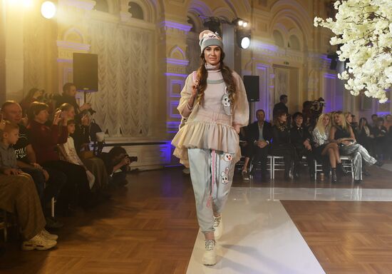 Презентация коллекции одежды "Спокойной ночи, малыши!" от IGOR GULYAEV