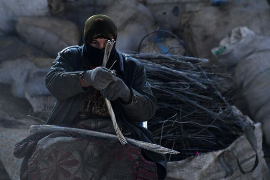 Производство алюминия на частном заводе вблизи Дамаска