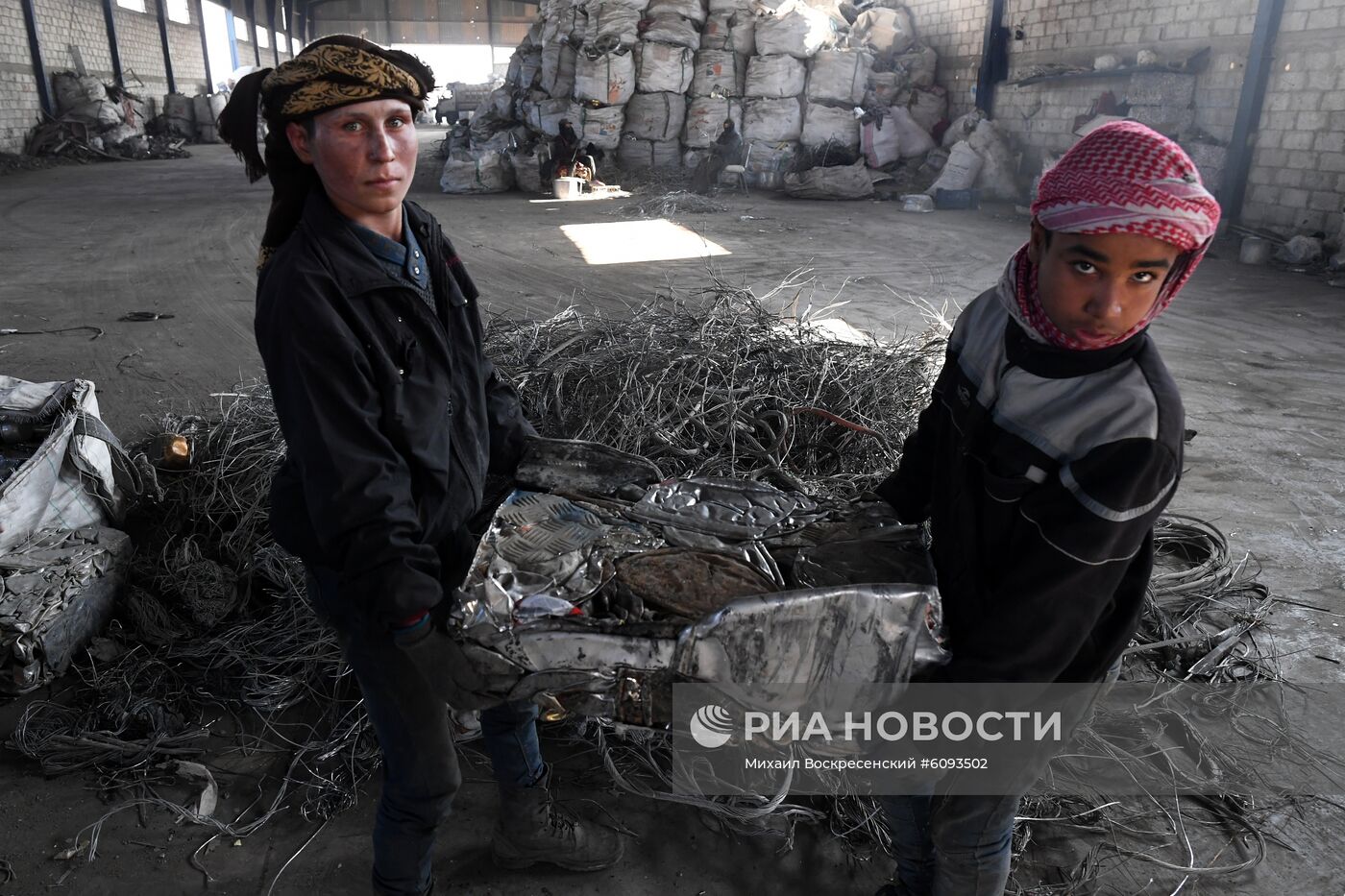 Производство алюминия на частном заводе вблизи Дамаска
