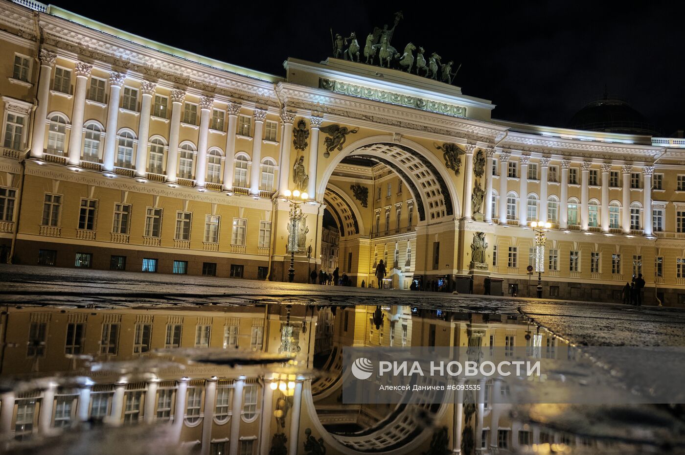 Предновогодний Санкт-Петербург
