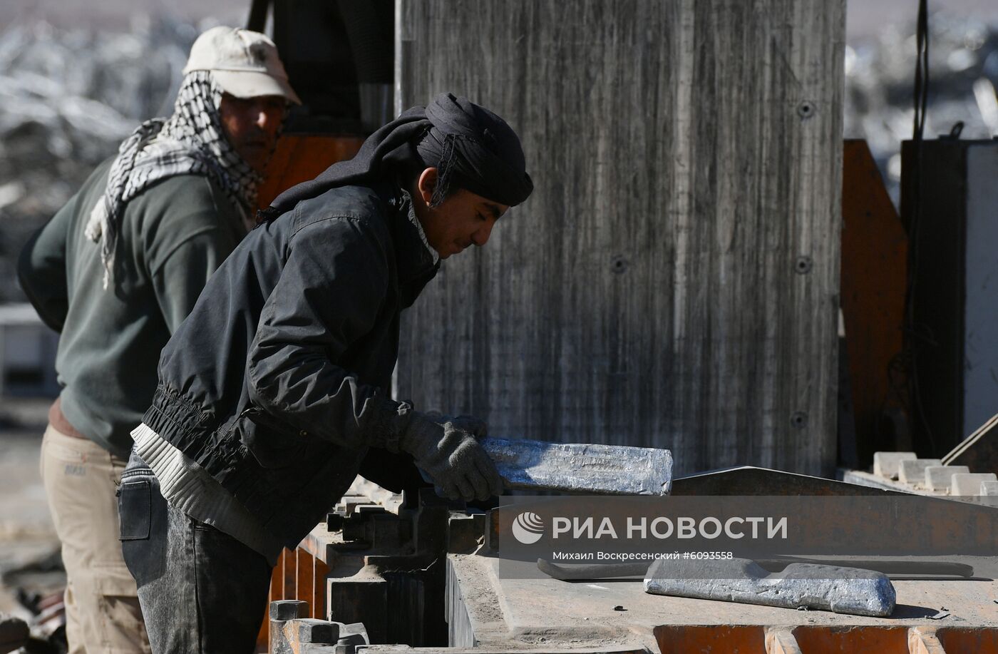 Производство алюминия на частном заводе вблизи Дамаска