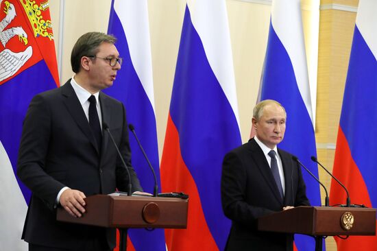 Президент РФ В. Путин встретился с президентом Республики Сербия А. Вучичем в Сочи