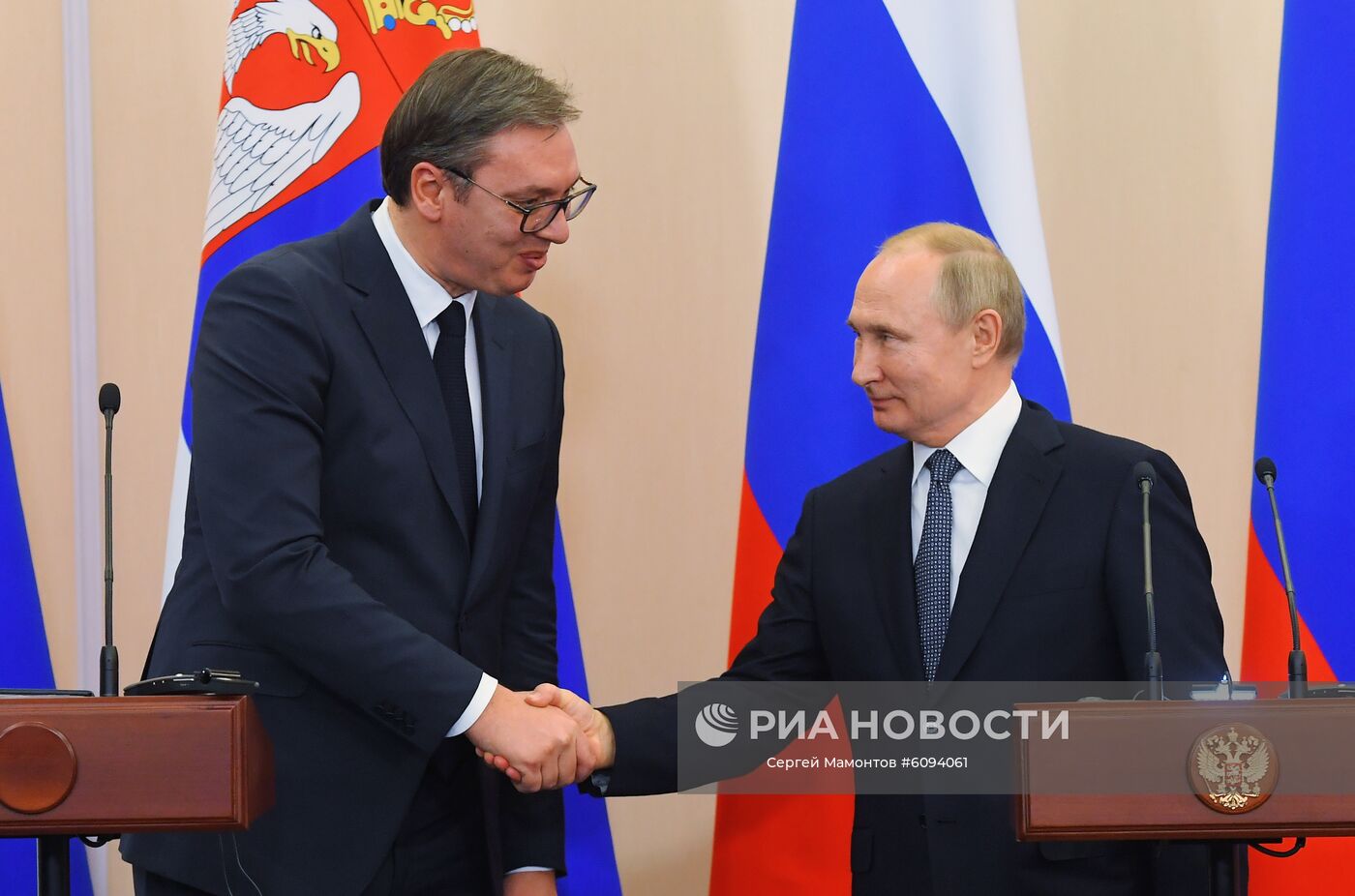 Президент РФ В. Путин встретился с президентом Республики Сербия А. Вучичем в Сочи