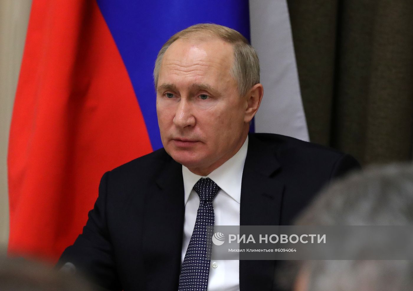Президент РФ В. Путин провел совещание с руководством Минобороны и предприятий ОПК