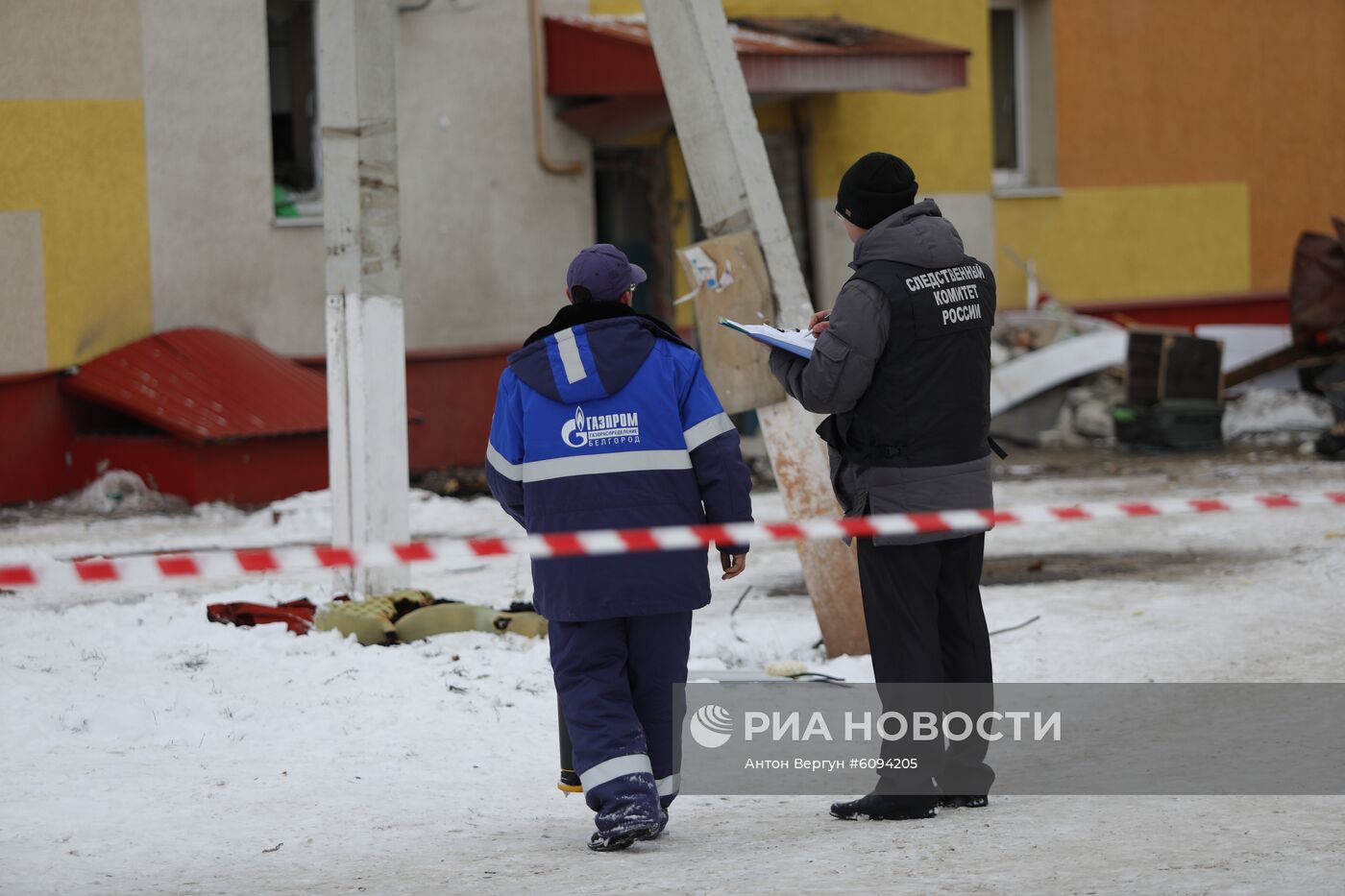 Разбор завалов на месте взрыва газа в Белгородской области