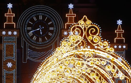 На ВДНХ установили часы "Время Рождества"