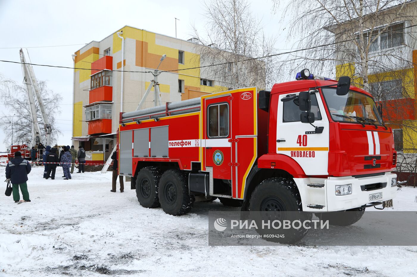 Разбор завалов на месте взрыва газа в Белгородской области