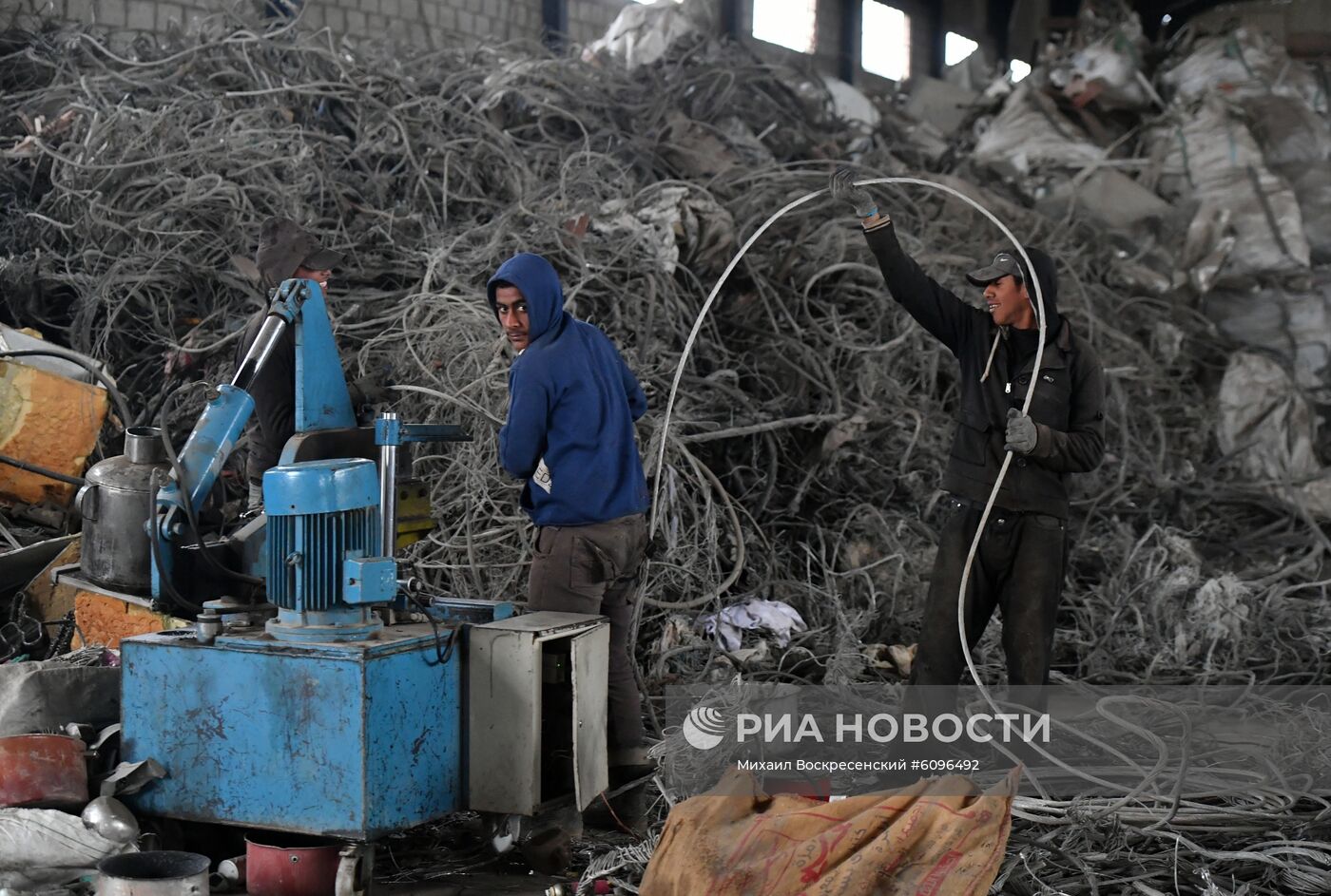 Производство алюминия на частном заводе вблизи Дамаска