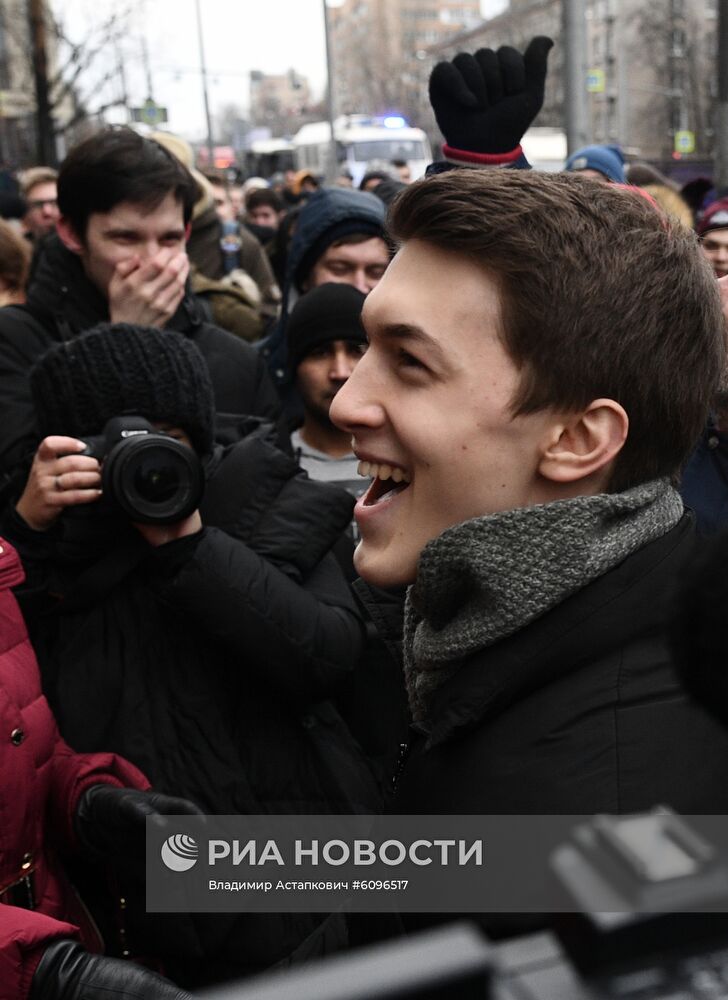 Оглашение приговора блогеру Е. Жукову