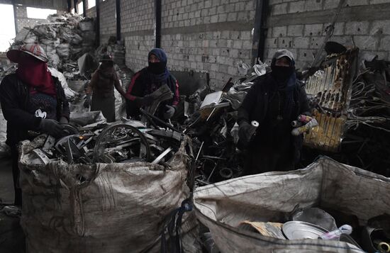 Производство алюминия на частном заводе вблизи Дамаска