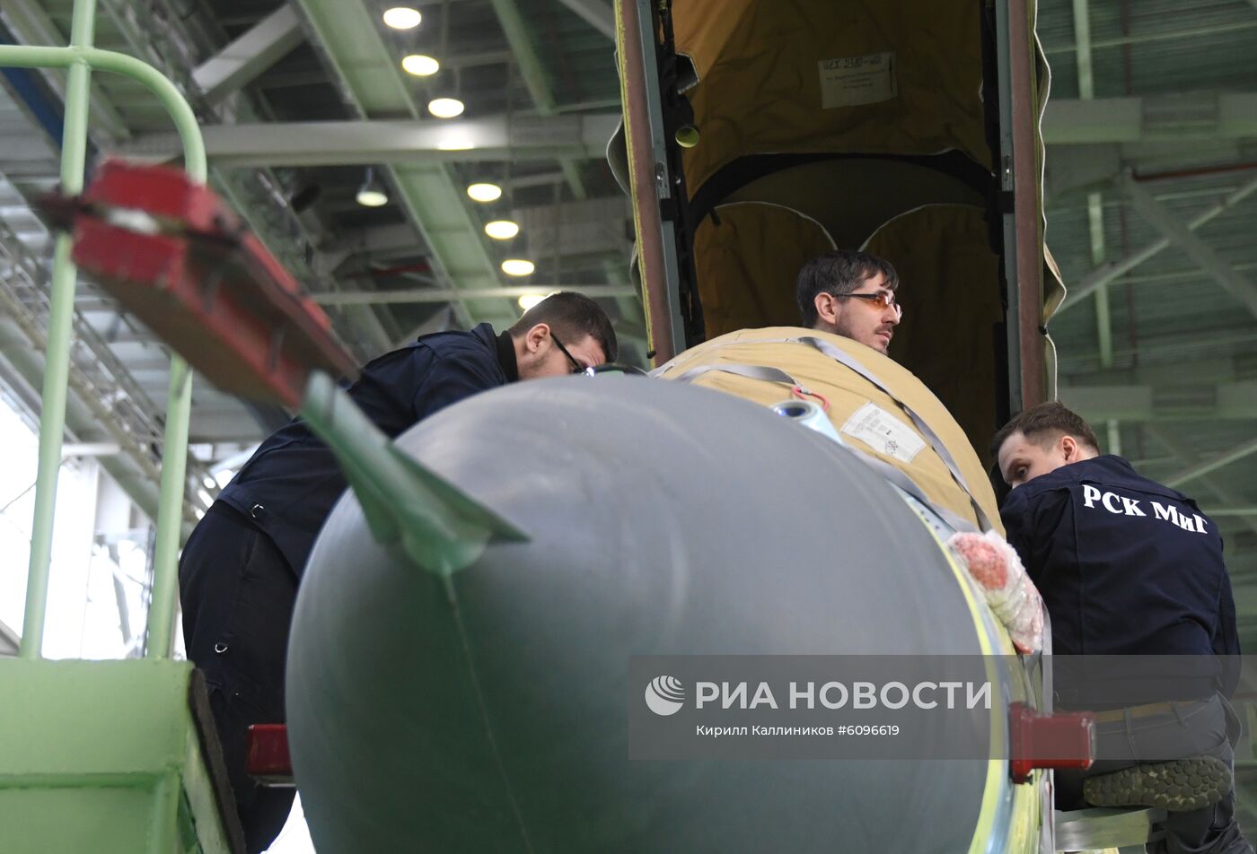 Производство самолетов "МиГ" на Луховицком авиационном заводе