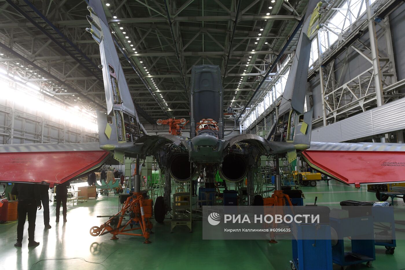 Производство самолетов "МиГ" на Луховицком авиационном заводе