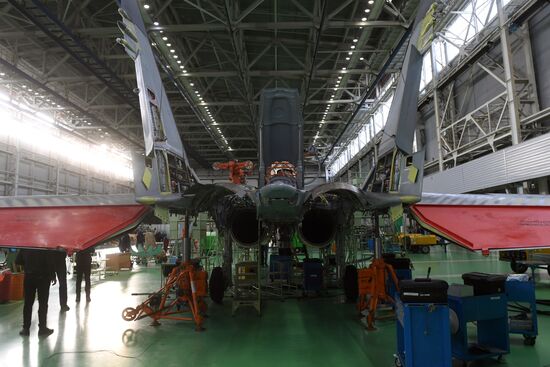 Производство самолетов "МиГ" на Луховицком авиационном заводе 