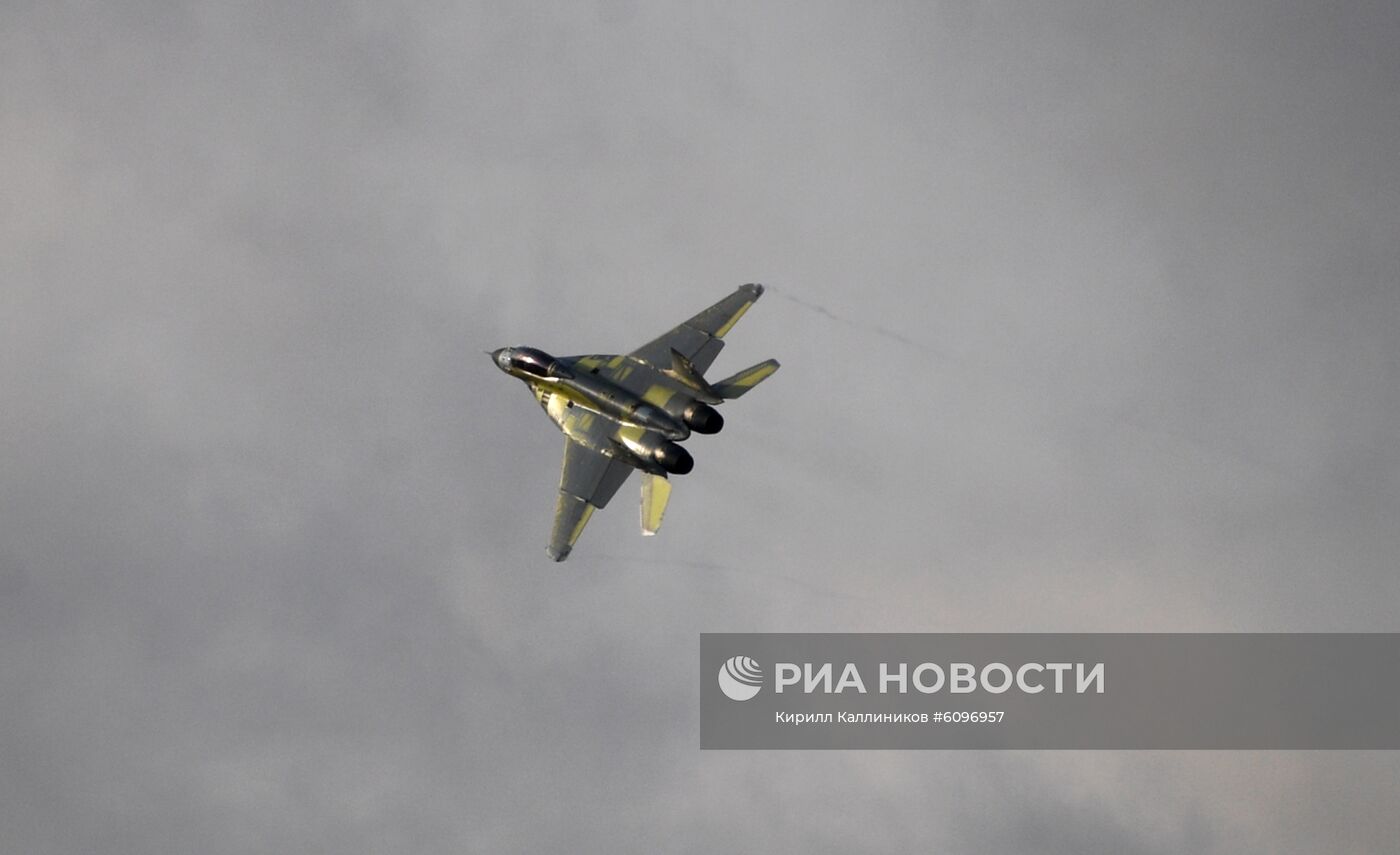 Производство самолетов "МиГ" на Луховицком авиационном заводе