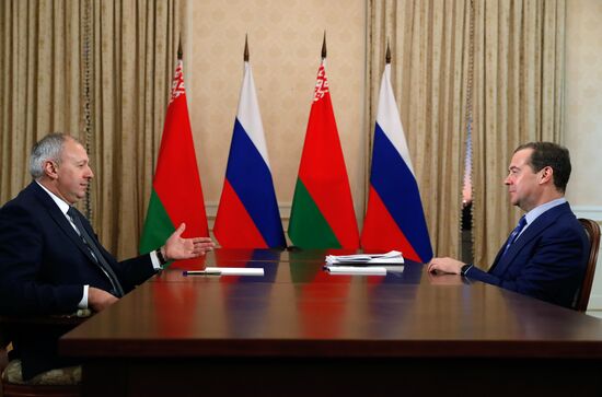 Премьер-министр РФ Д. Медведев провел переговоры с премьер-министром Белоруссии С. Румасом